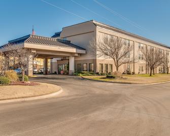 Baymont by Wyndham Oklahoma City/Quail Springs - Оклахома-Сіті - Будівля