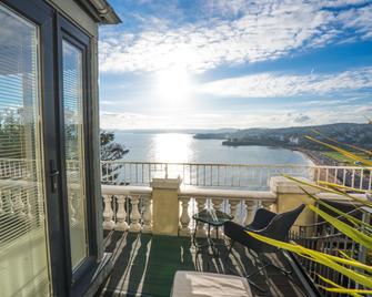 Astor House - Torquay - Balcony