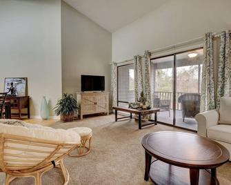#tranquility, Golf, Topsail Beach And More.. - Hampstead - Living room
