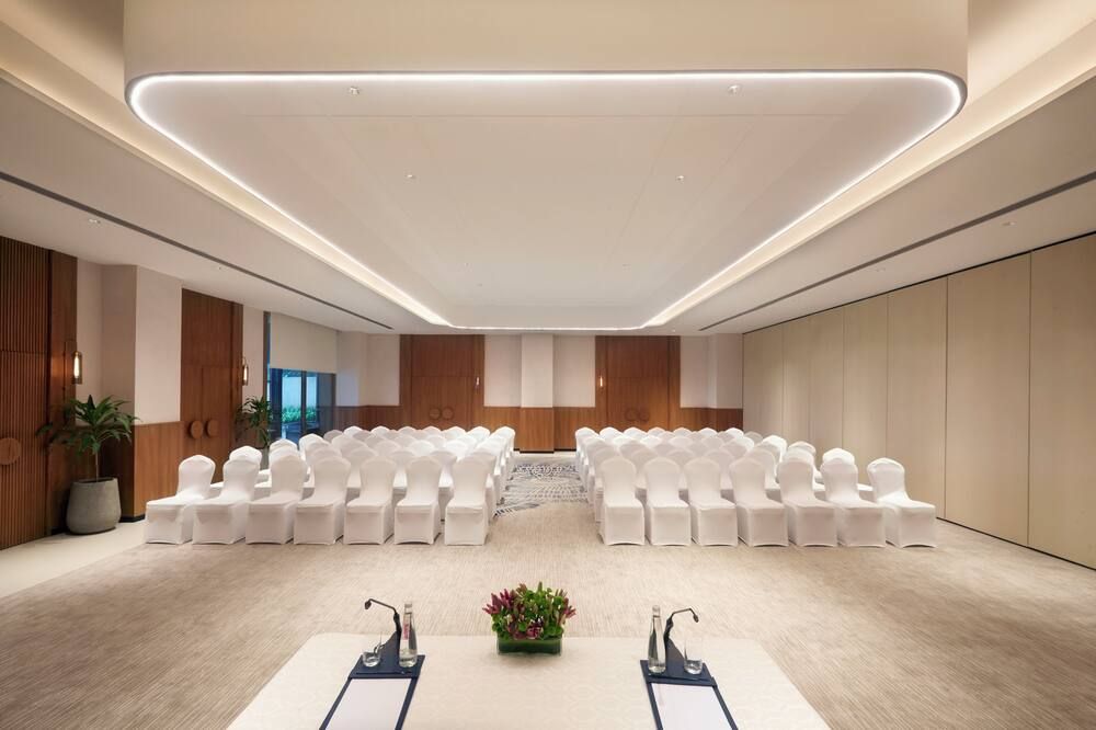 Athiva Resort & Spa - Khandala - לונאבאלה - חדר ישיבות