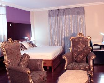 Tyco City Hotel - Sunyani - Bedroom