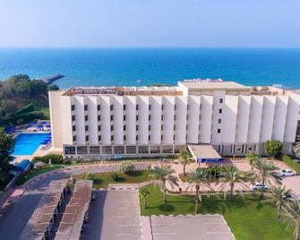 Bm Beach Hotel - Ras Al Khaimah - Building