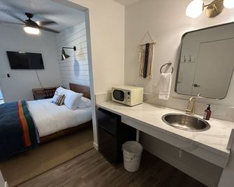 Sierra Motor Lodge - Mojave - Bad