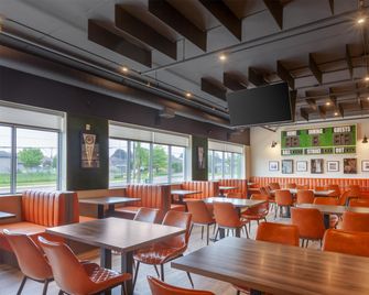 Best Western Plus Kawartha Lakes Hotel & Suites - Lindsay - Restaurace
