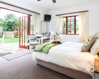 Storms River Guest Lodge - Stormsrivier - Schlafzimmer