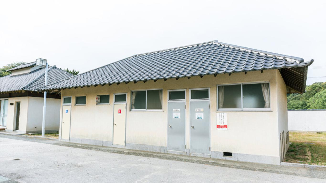 Naoshima Tsutsujiso Lodge