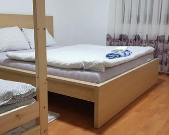 The apartment is in the centre of the town and it is full equipment.xxxxxxxxxxxx - Kočani - Bedroom