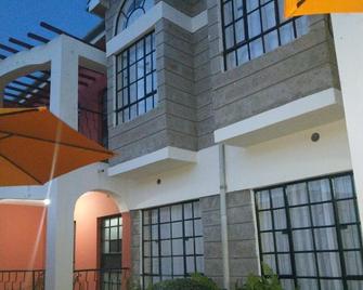 Machakos Suites Luxury Hotel - Machakos - Edificio