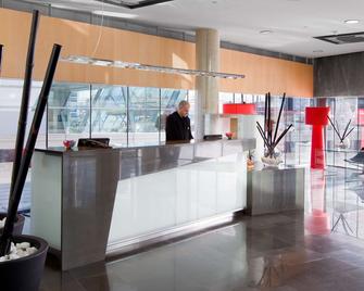NH Madrid Las Tablas - Madrid - Receptionist
