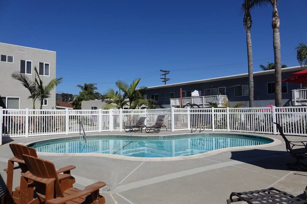 Beach Vacation Rental - Outstanding Location A - Carlsbad - Pool
