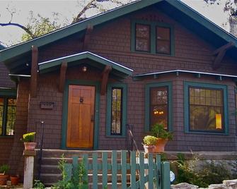 Historical Landmark Craftsman House-Available Sxsw - Austin - Edificio