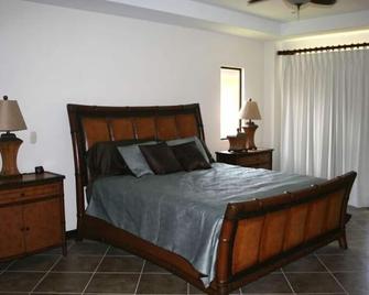 Hermosa Palms-Luxury Home Close to Pool and Ocean - Playa Hermosa - Habitación