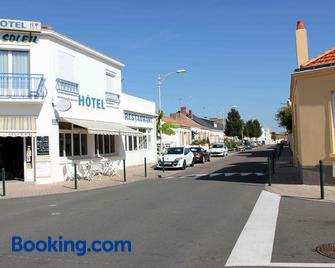 Hotel le Bon Soleil - Les Sables-d'Olonne - Κτίριο
