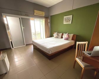Plai And Herbs Suvarnabhumi Airport - Racha Thewa - Bedroom