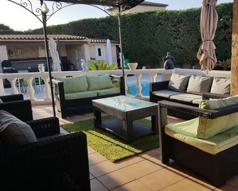 Very Nice Villa For 10 People Maximum - Gignac-la-Nerthe - Patio