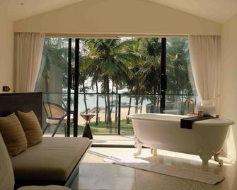 The Postcard on the Arabian Sea - Udupi - Huiskamer