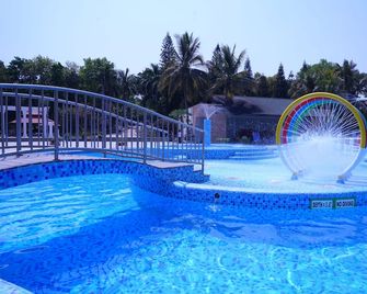 Pragati Resorts - Shankarpalli - Pool
