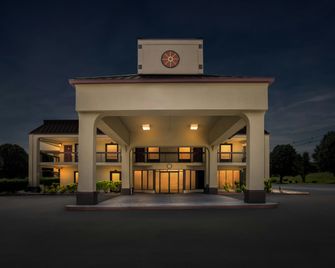 Red Roof Inn & Suites Clinton, TN - Clinton - Edificio