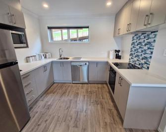 Opononi Views -Brand New! Amazing Views - Opononi - Kitchen