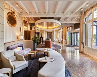Hôtel Barrière Le Grand Hôtel Dinard - Dinard - Salónek