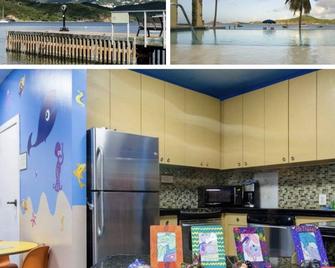 Marriott's Frenchman's Cove - Saint Thomas Island - Kitchen