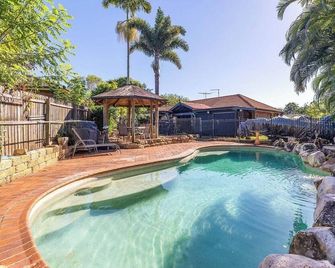 Entire Coastal Villa 4br 2ba Swimming Po - Redland Bay - Piscina
