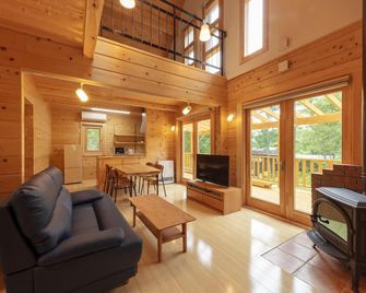 Azumino Wanwan Paradise Cottage - Azumino - Huiskamer