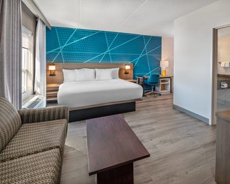 Comfort Inn - Mississauga - Bedroom