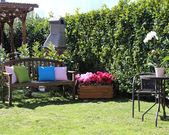 Marta Sul Melo - Double room in B&B by Lucca - Capannori - Patio