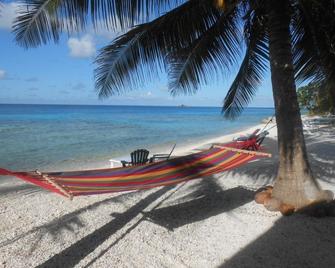 Pension Rangiroa Plage - Avatoru - Beach