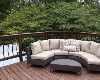Eagles Rise Cabin on Sugar Creek with hot tub - Marshall - Balcón