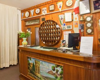 Hotel Moderno - Erice - Receptie