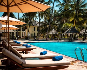 White Sands Resort And Conference Centre - Dar Es Salaam - Zwembad