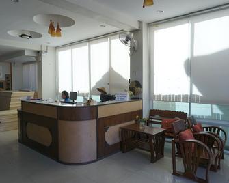 UD Residence - Udon Thani - Front desk