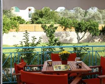 Avra Apartments - Lefkáda - Balcón