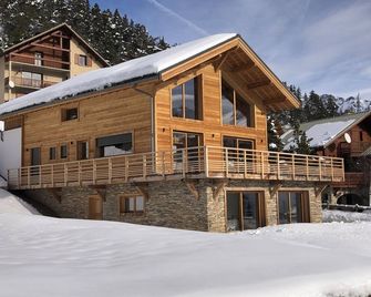 Montgenèvre 05100 Loue Chalet 12 Couchages - 5 Chambres 5 Sdb - Sauna Salle Jeux - Montgenèvre - Bâtiment