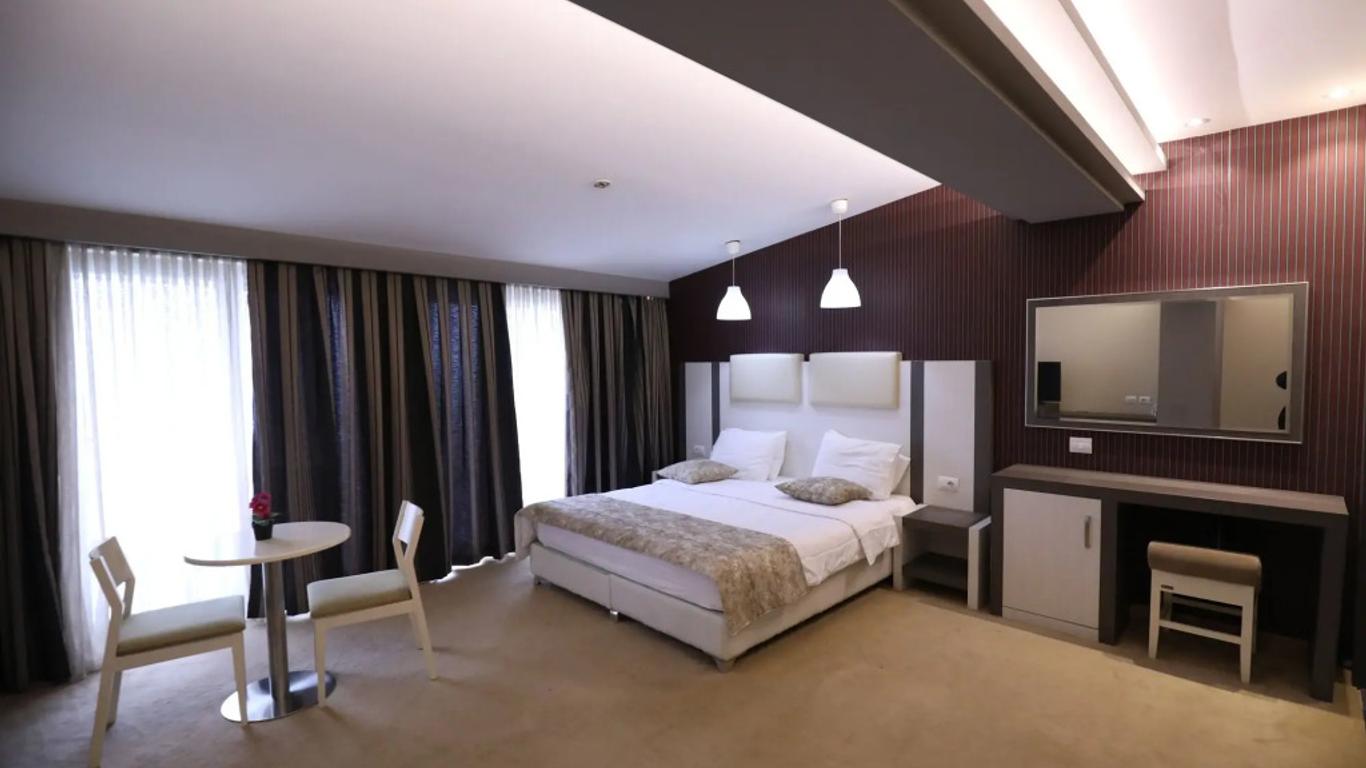 Hotel 1 Maji