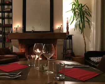 Hotelaunette Cottage Senlis - Senlis - Restaurante