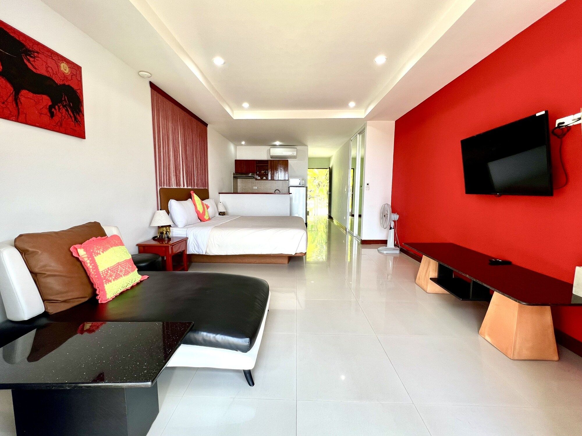Mountain Seaview Luxury Apartments - Karon - Habitación