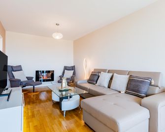 Cascais Prime Flat - Cascais - Living room