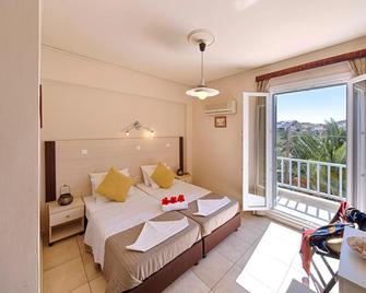 Francoise Hotel - Galissas - Bedroom