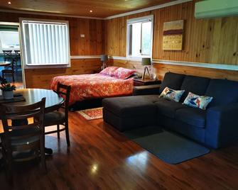 Peaceful cabin in a rural setting 2km from CBD - Tamworth - Bedroom