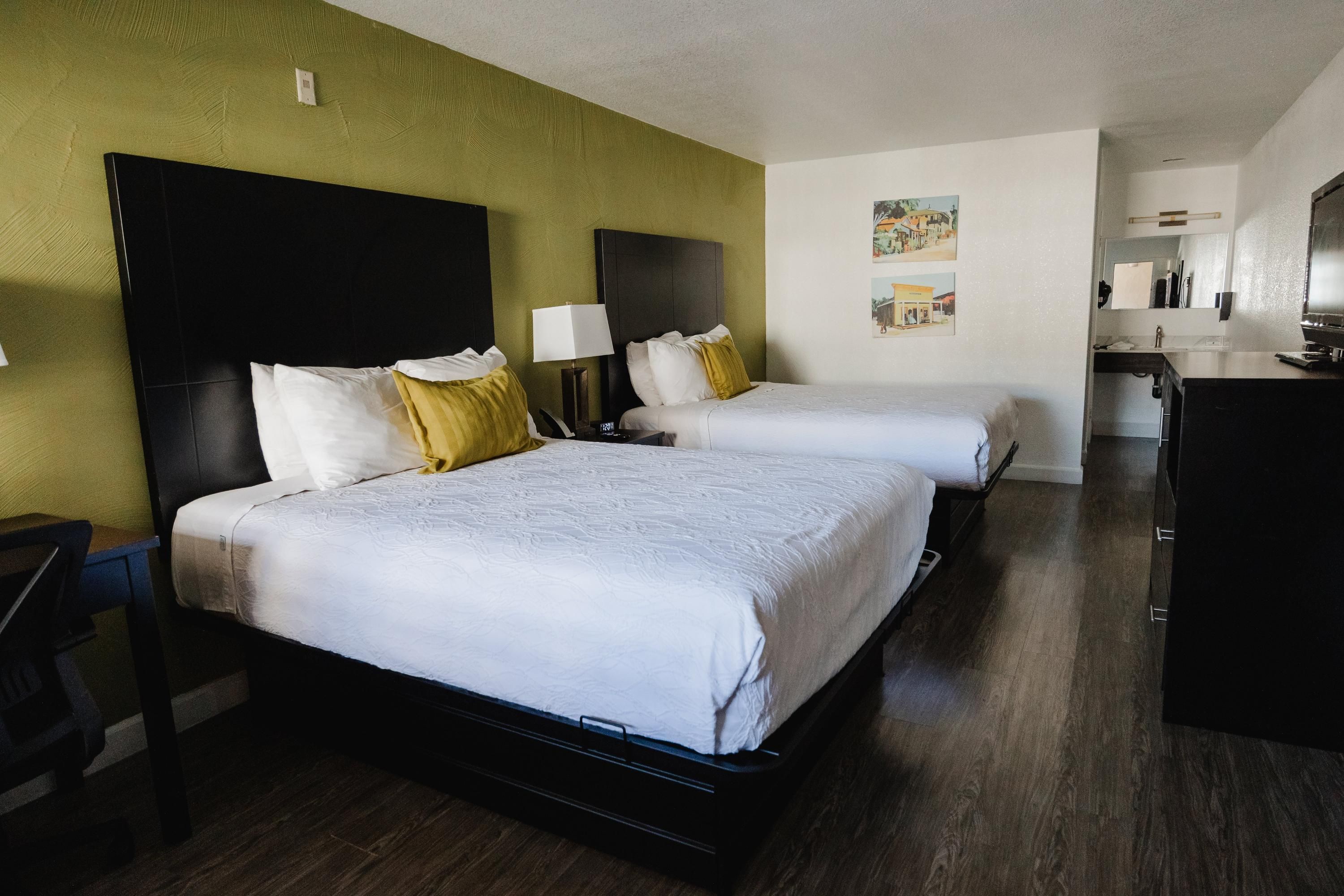 أولد تاون ويسترن إن آند سويتس