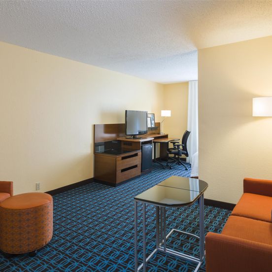 Best Western Allentown Bethlehem Lehigh Valley Inn & Suites image 1