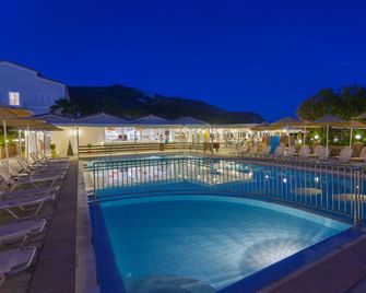 Cavo D'oro Resort - Kalamaki - Piscina