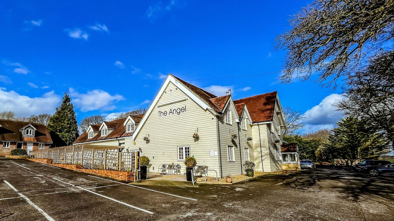 ذا آنجل هوتل