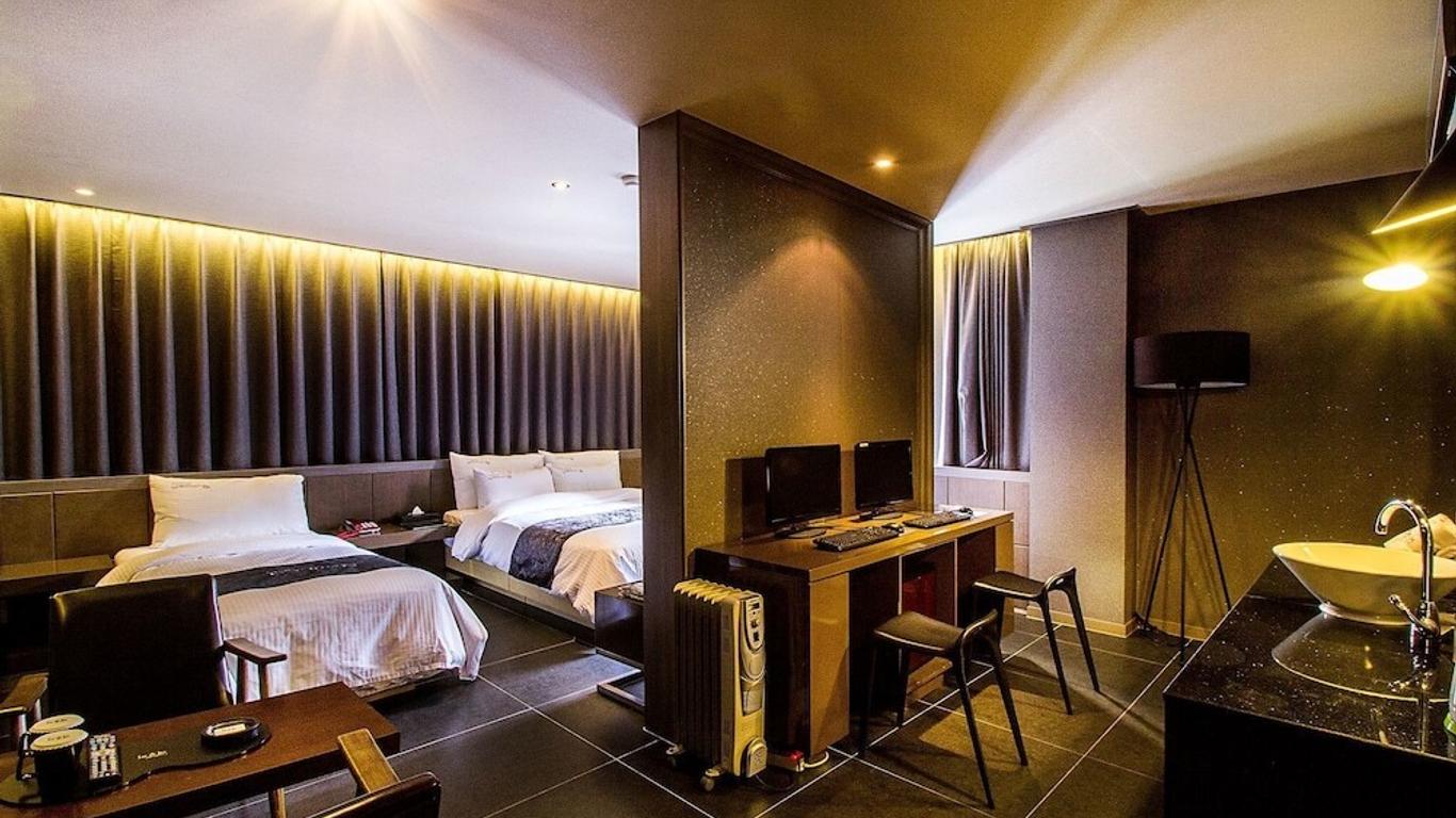 Yeoubi Hotel