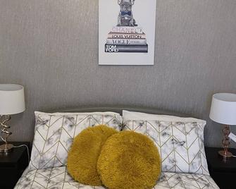 Semec Luxury Apartment - Gillingham - Bedroom