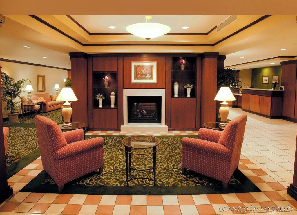 فيرفيلد إن آند سويتس باي ماريوت فيليامسبرغ - وليامز (فرجينيا) - ردهة