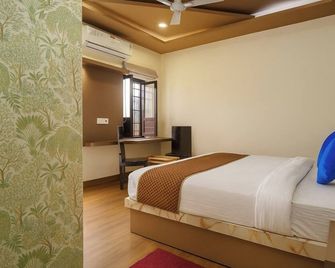 Devdarshan Hotel & Restaurant - Удайпур - Спальня